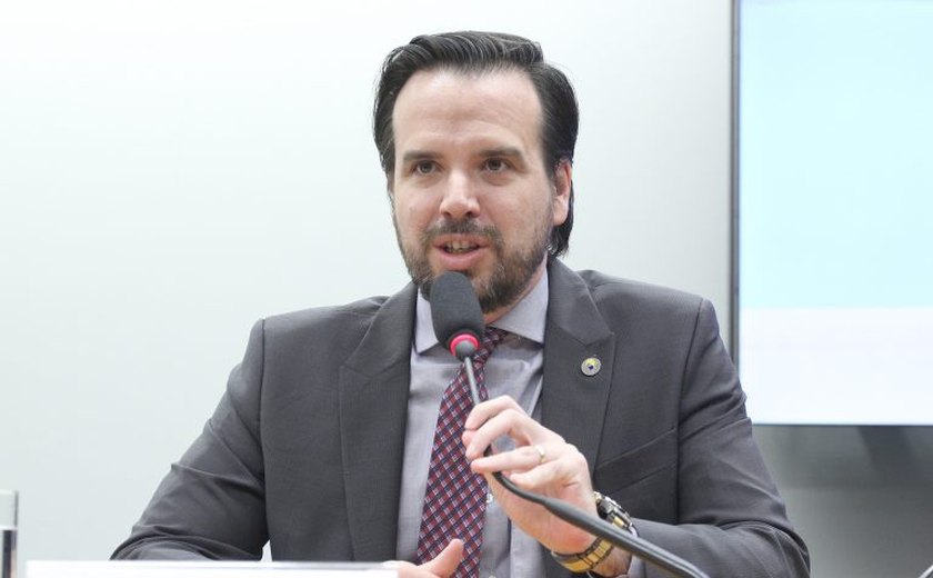 Presidente da Anatel defende que agência seja órgão regulador e fiscalizador das plataformas digitais