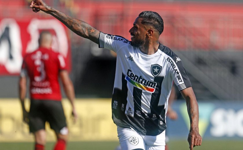 Botafogo vence Brasil, conta com tropeço do Coritiba e é bicampeão da Série B