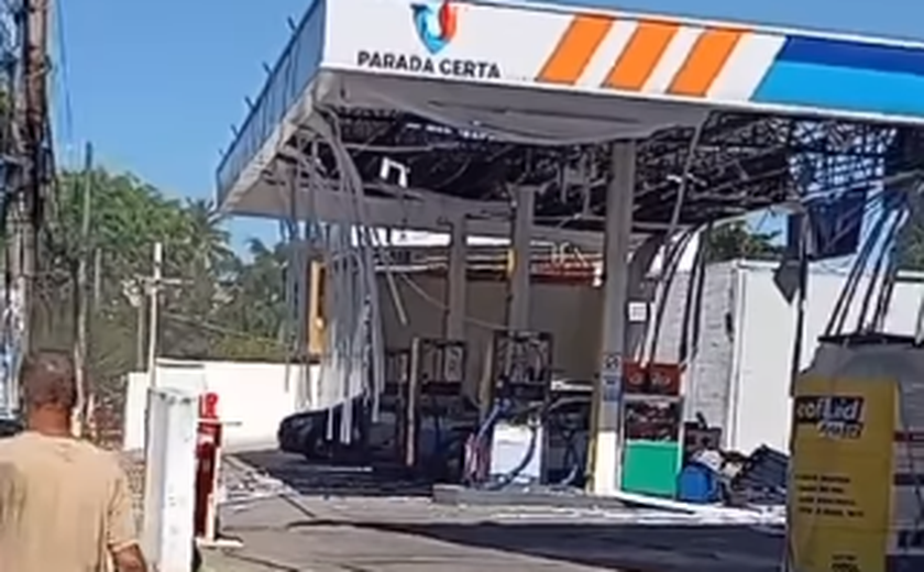 Explosão em posto de gasolina mata um homem e fere outro no Rio