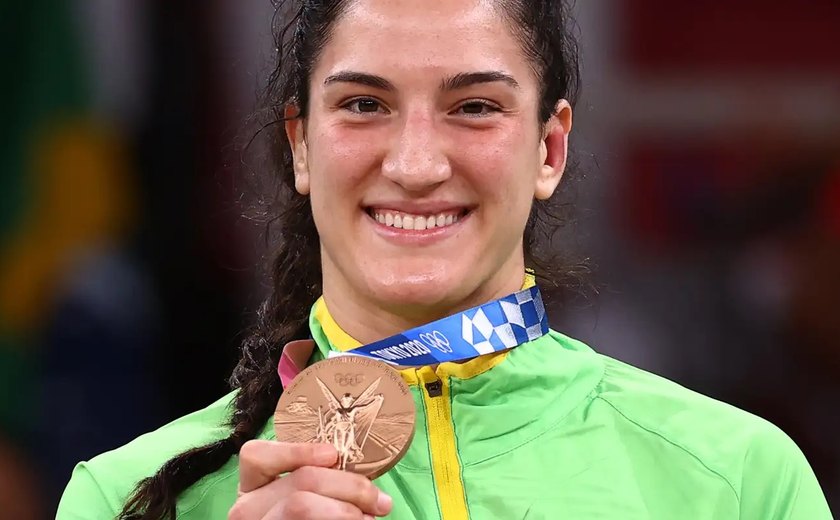 Mayra Aguiar faz história e conquista a medalha de ouro inédita no Grand Slam de Tóquio de judô