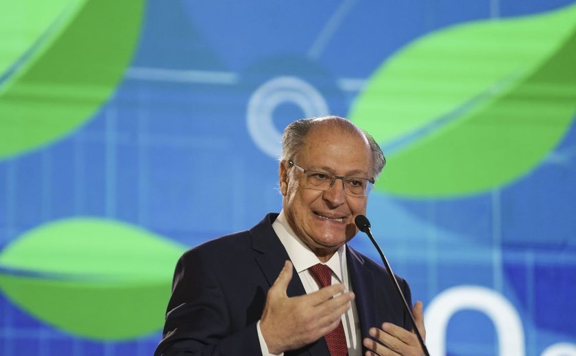 Governo federal cria sala de situação permanente e enviará 20 mil cestas de alimentos ao RS