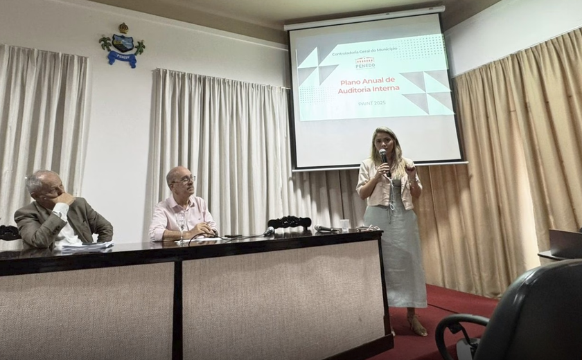 Reunião de alinhamento reforça planejamento estratégico e controle interno na Prefeitura de Penedo