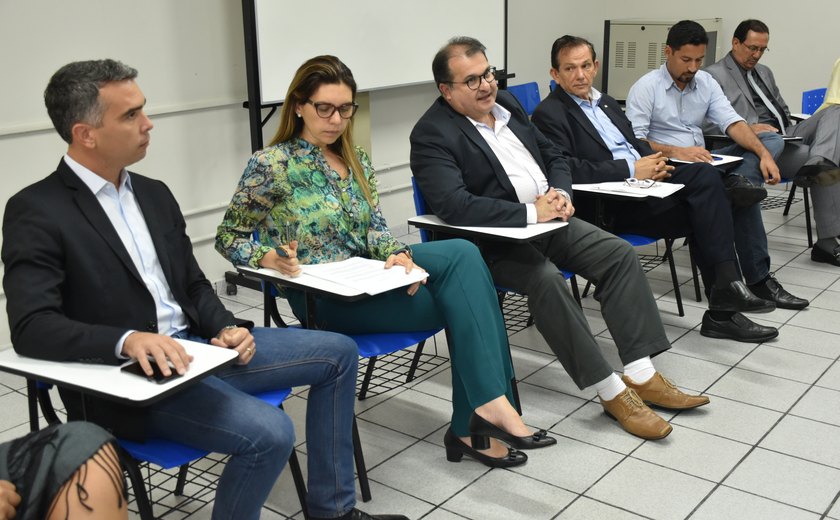 Em encontro promovido pela Frente Parlamentar em Defesa do Comércio, setor apresenta reivindicação à Sefaz