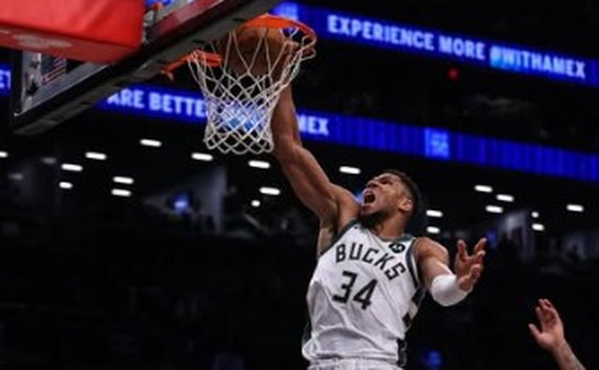 Antetokounmpo comanda e Milwaukee Bucks avança à final da NBA Cup