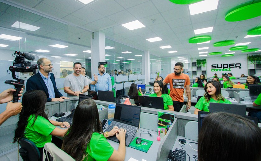 Governador prestigia inaugurações de empresas que vão gerar 600 empregos em Olho D'água das Flores
