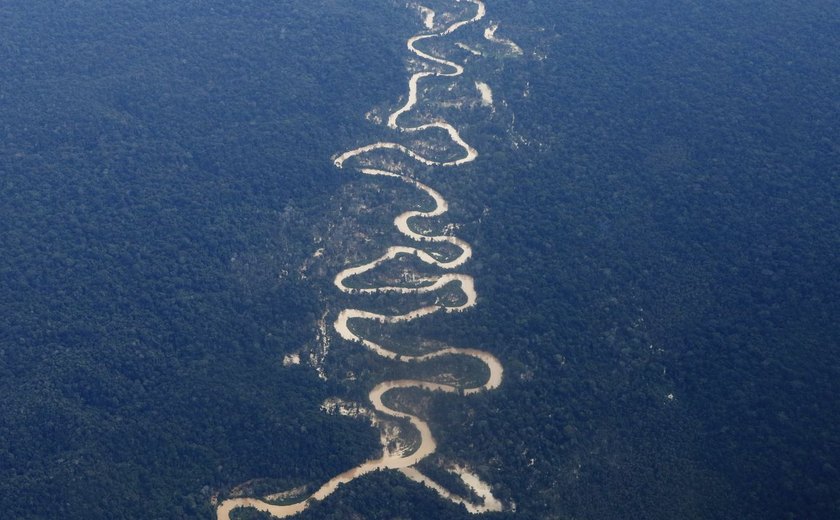 Espaço aéreo na Terra Indígena Yanomami será fechado hoje