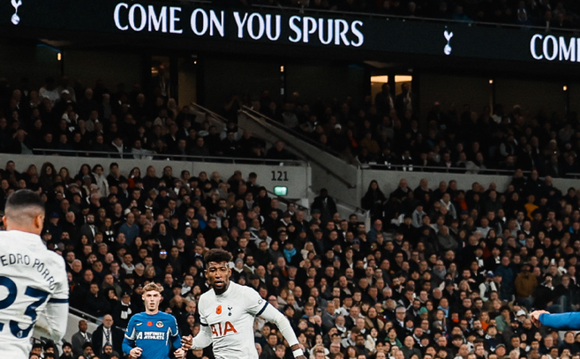 Torcedor é banido de estádios por três anos após gestos racistas contra Son, do Tottenham