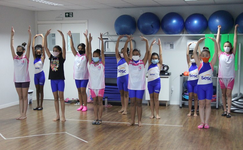 Sesc promove aulas gratuitas de ginástica rítmica para crianças e adolescentes