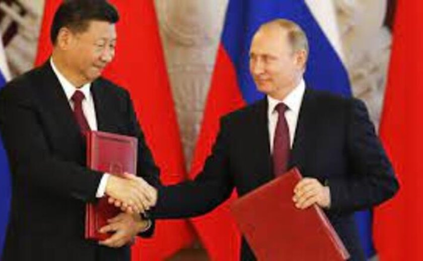 China: Xi Jinping e Putin fortalecem laços bilaterais em encontro em Pequim