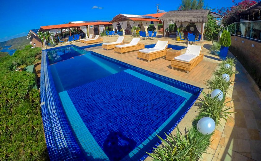 Criança é internada após se afogar em piscina de resort de luxo no interior de SP