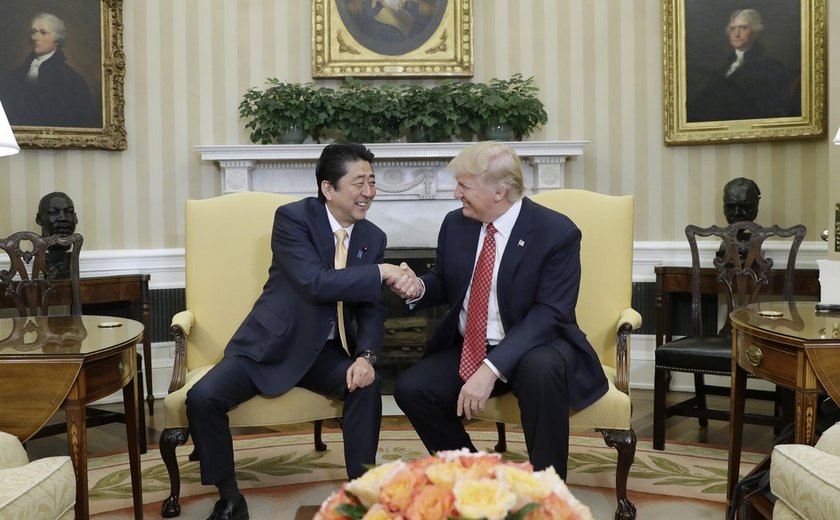 Trump e Shinzo Abe se reúnem na Casa Branca