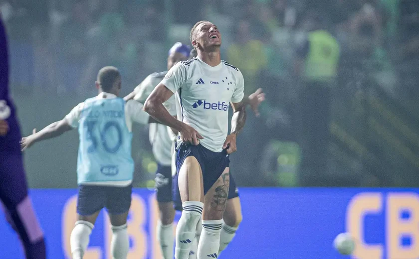 Cruzeiro supera Goiás e ganha fôlego na lua contra o rebaixamento