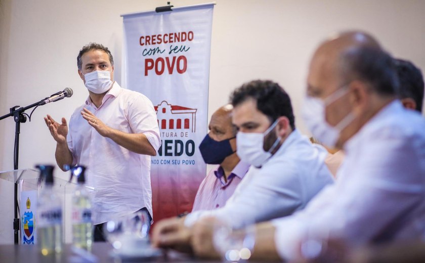 Governador anuncia duplicação entre Maceió e Penedo ao autorizar nova Delegacia Regional no município