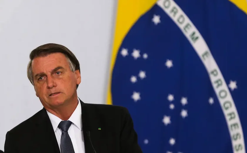Bolsonaro diz ser 'líder de oposição democrática' e que denúncia da PGR é 'truque'
