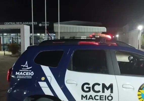 Homem é preso por importunação sexual contra passageira de ônibus em Maceió
