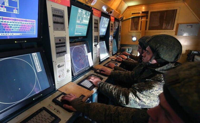 ‼ Defesa aérea russa abate 105 drones ucranianos, inclusive 35 sobre a região de Moscou, diz MD