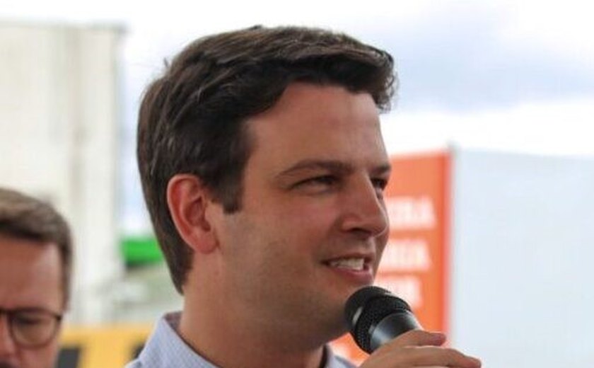 Em Curitiba, candidato de Greca fecha apoio com Bolsonaro e terá vice do PL