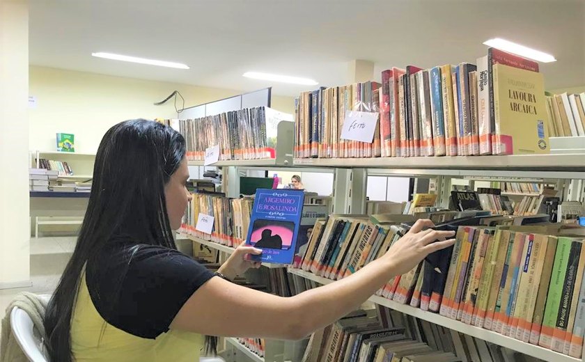 Biblioteca Municipal de Arapiraca cataloga mais de 20 mil livros