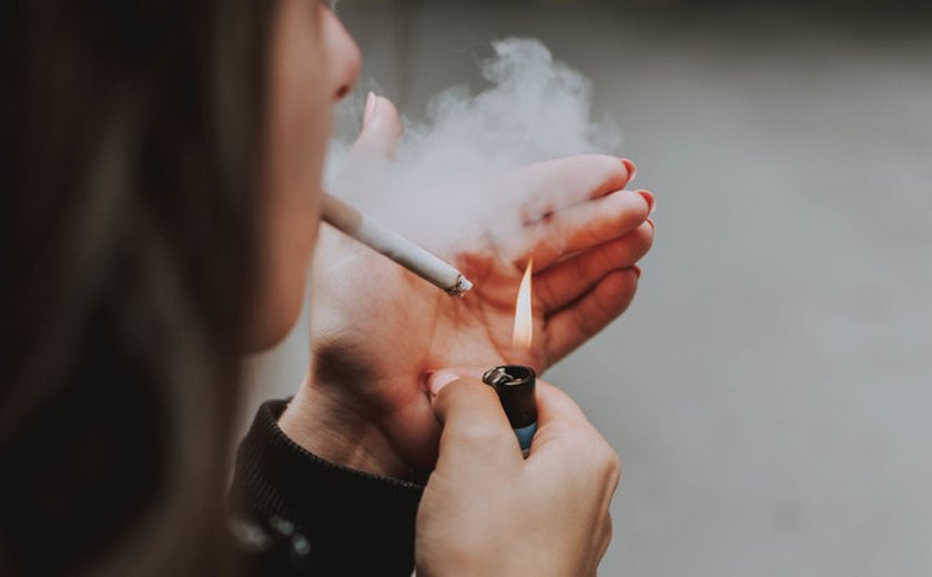 Maconha é mais prejudicial aos pulmões do que cigarro