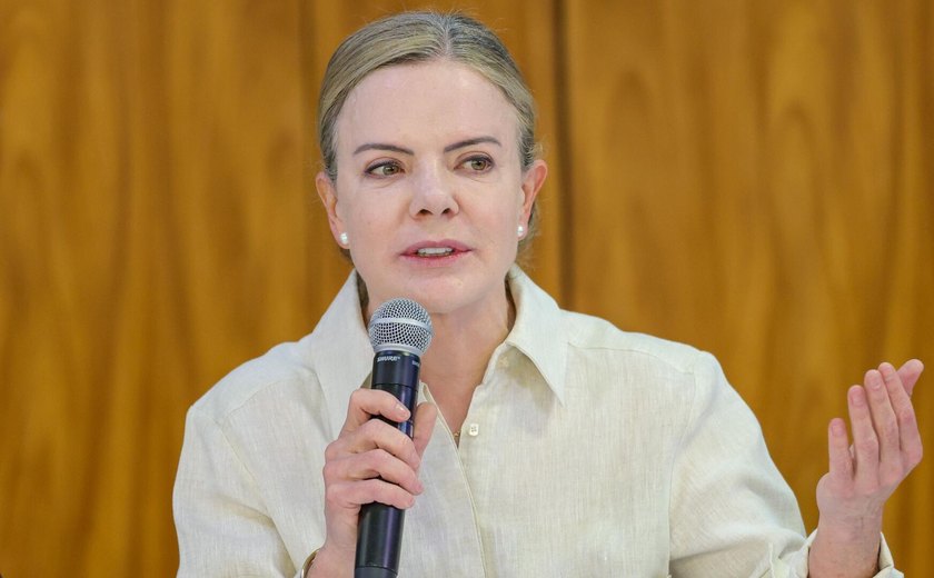 Cláudio Castro faz exploração política com tragédia causada pela chuva no RJ, diz Gleisi Hoffmann