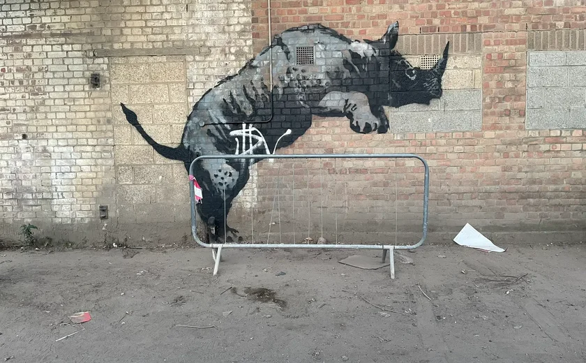 Depois de rinoceronte e outros bichos, surge um gorila liberando 'colegas' em zoo: Banksy ataca mais uma vez em Londres