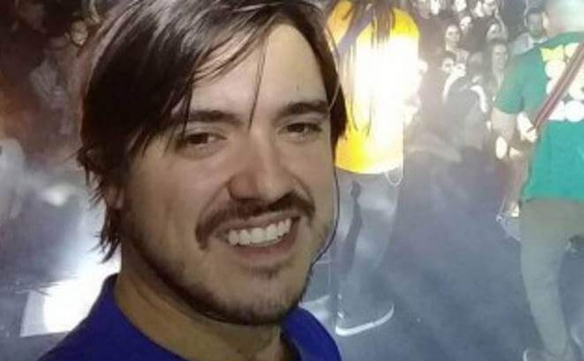 Morre no Rio de Janeiro, aos 33 anos, o músico Chico Oliveira