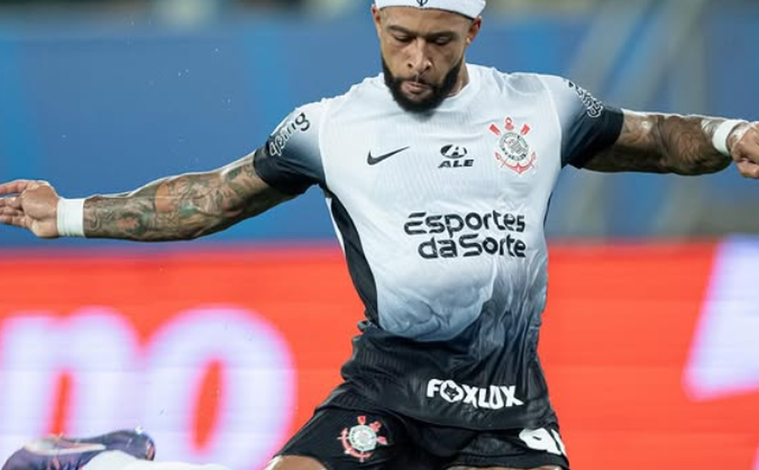 Depay brilha e Corinthians vence para ficar perto da Pré-Libertadores