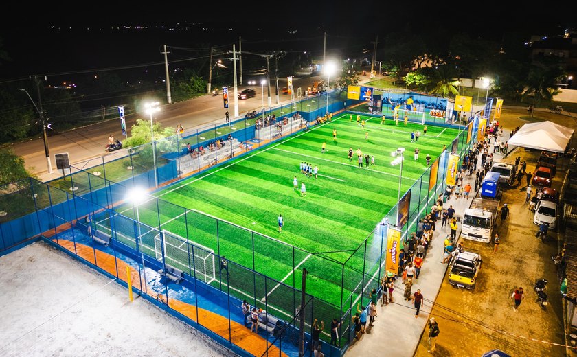 Prefeitura de Maceió inaugura Areninha Medeiros Neto