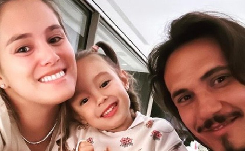 Estrela do Boca Juniors, Cavani é casado com uma dançarina de samba uruguaia; veja fotos