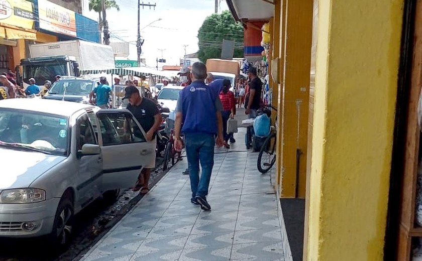 Prefeitura realiza ação de acessibilidade nos passeios públicos da Rua do Sol