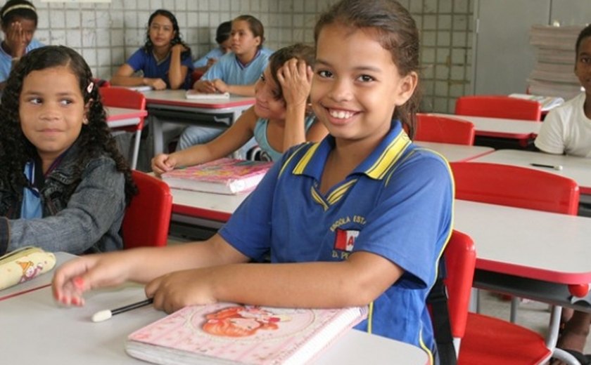 Programa Escola 10 garante mais de R$ 30 milhões para a educação pública de Alagoas