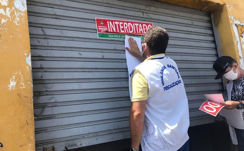 Vigilância Sanitária apreende 350kg de alimentos impróprios e interdita duas avícolas em Maceió