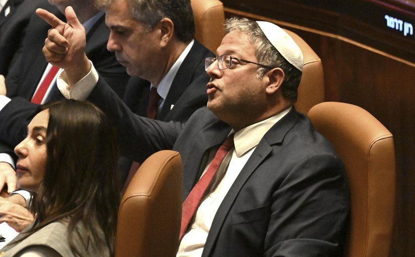 Mídia: 3 ministros do gabinete Netanyahu se demitem em protesto contra cessar-fogo com Hamas