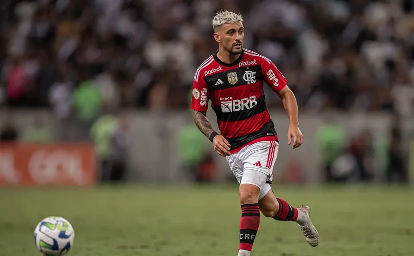 Arrascaeta sofre lesão no adutor da coxa e preocupa o Flamengo para a estreia do Brasileirão