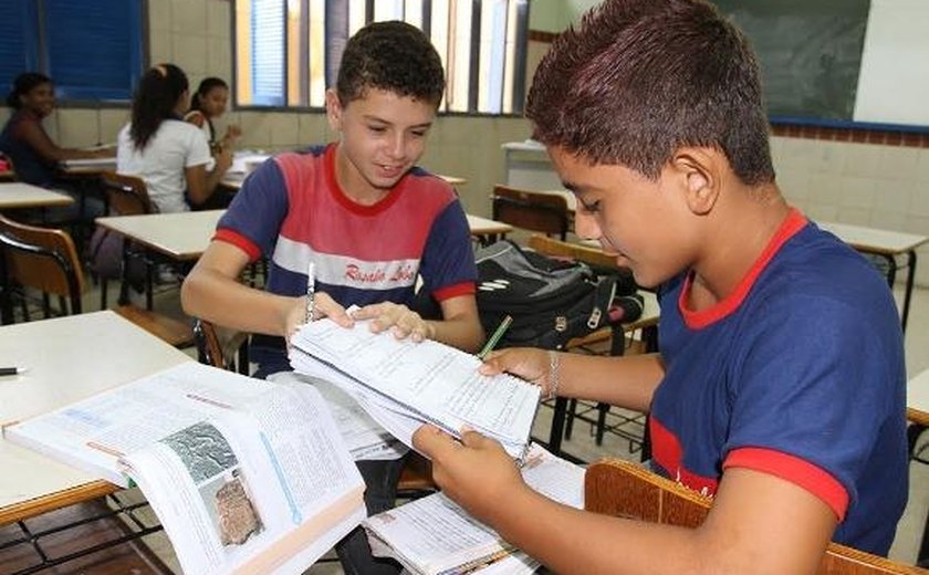 Alunos da Escola Rosalvo Lobo lançam blog e jornal nesta sexta-feira