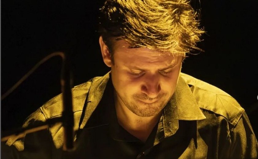 Cristian Budu lança ábum que explora a história do piano brasileiro