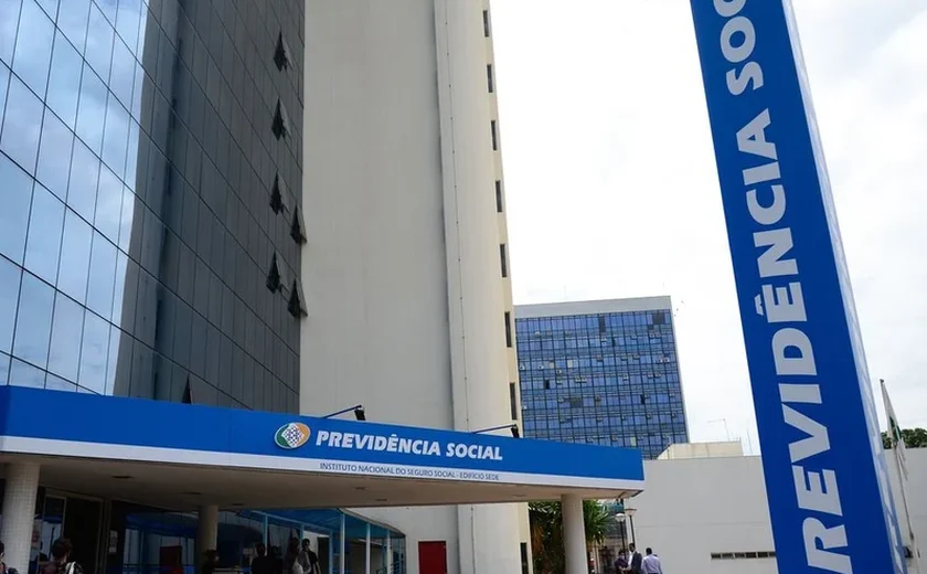 Consignado: queixas de aposentados e pensionistas sobre oferta de crédito por telefone caem quase 37%, diz INSS
