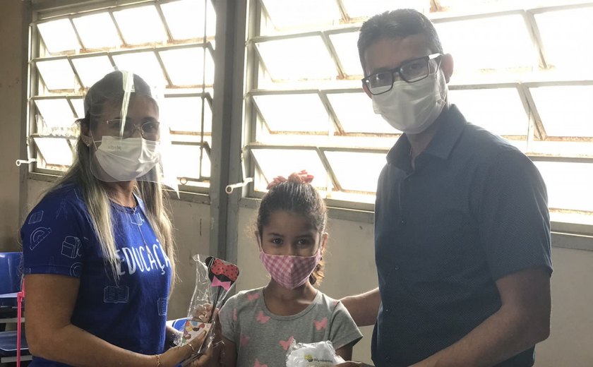 Novas turmas retornam às aulas presenciais em Branquinha