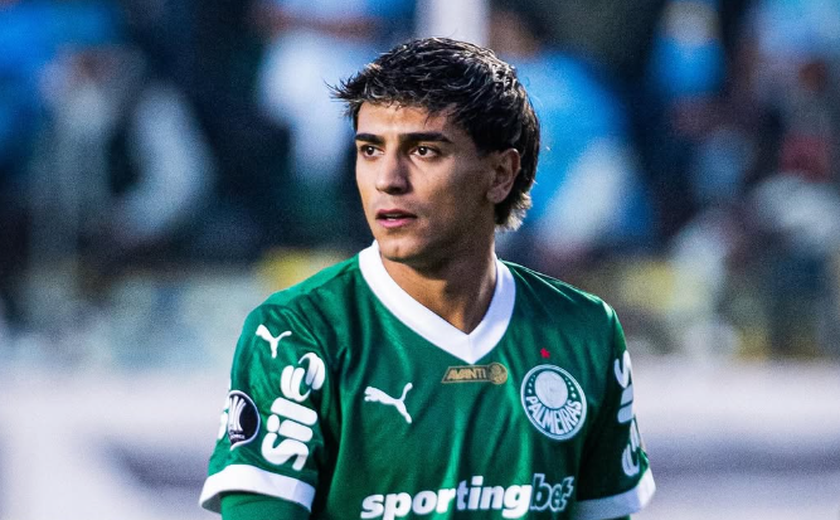 Facundo Torres festeja gol e exalta 'fome' do Palmeiras: 'Vamos brigar por tudo este ano'
