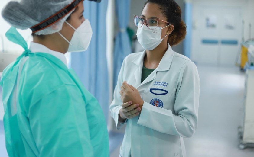 Fonoaudiólogos do Hospital Metropolitano de Alagoas alertam para riscos de engasgos