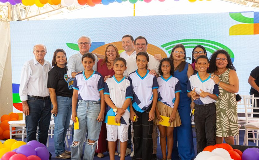 Prefeito Luciano entrega escola de tempo integral em Mangabeiras e anuncia inauguração de mais uma creche em Arapiraca