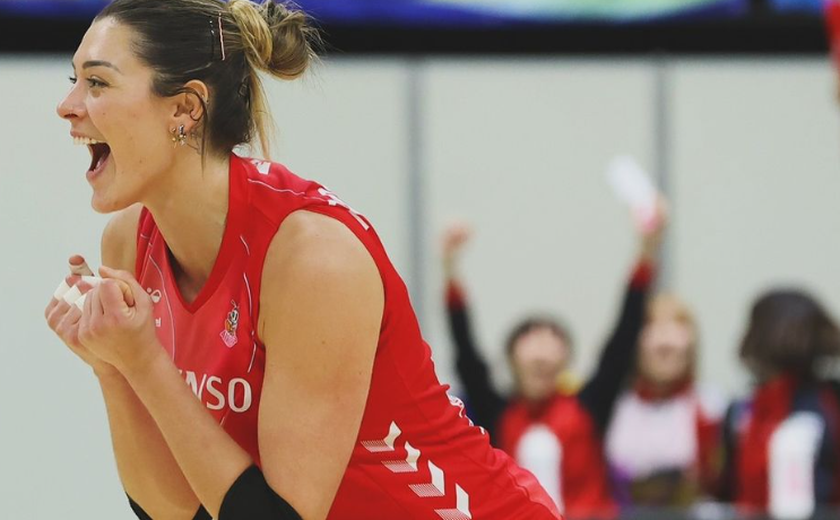 De olho em Paris-2024, Rosamaria mergulha no vôlei japonês e se vê uma jogadora mais versátil