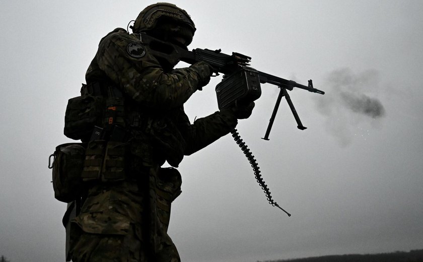 Militares russos libertam povoado de Vozdvizhenka na república de Donetsk, diz MD