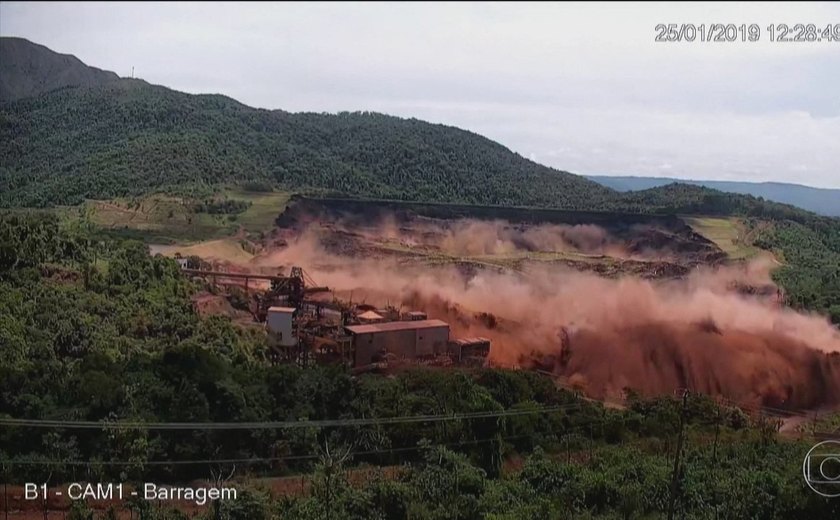 Vídeos mostram avanço da lama após rompimento de barragem; mortos chegam a 115