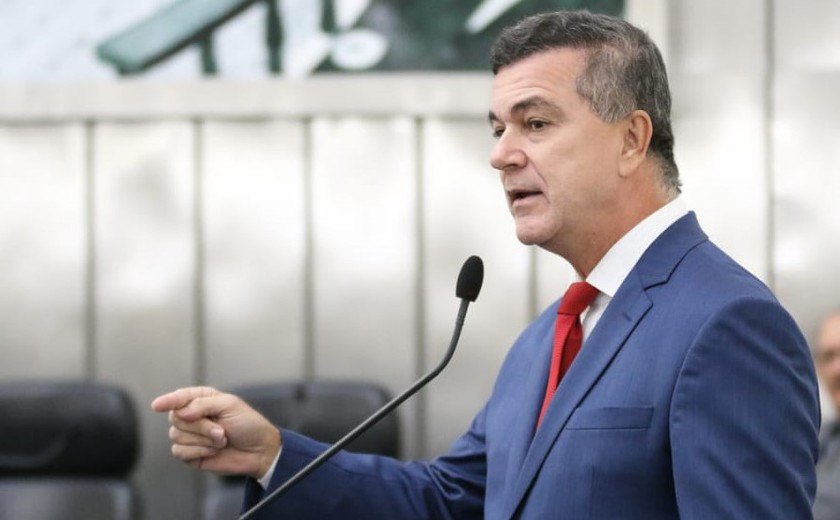 Lei de Ronaldo Medeiros devolve mandatos cassados pela ditadura