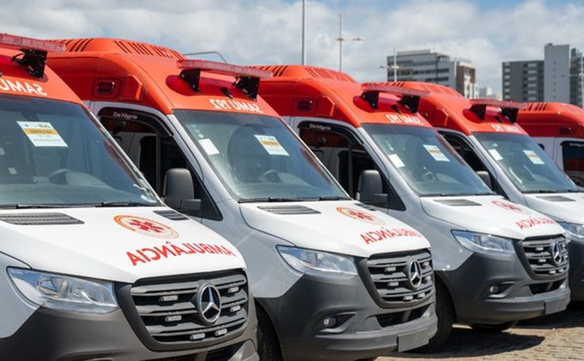 Saúde: prefeituras do RS recebem mil computadores e 30 ambulâncias