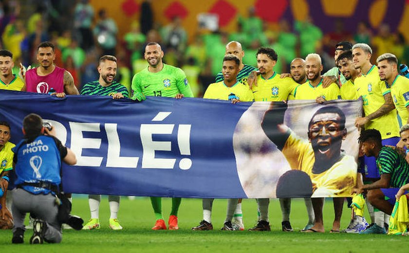 Filha de Maradona usa homenagem do Brasil a Pelé para alfinetar Argentina