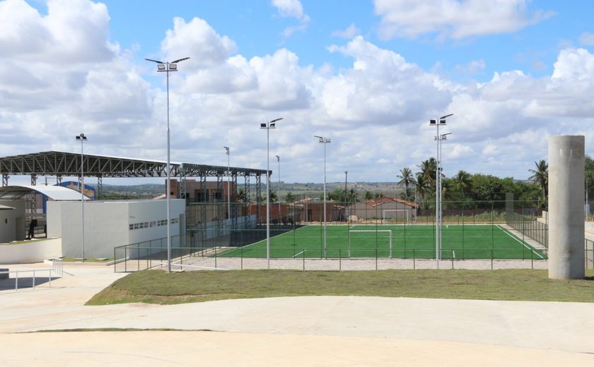 Prefeita Fabiana acelerou obras e entregou importantes serviços de infraestrutura à população