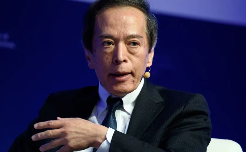 Japão: Ueda diz que observa política comercial americana e salários japoneses