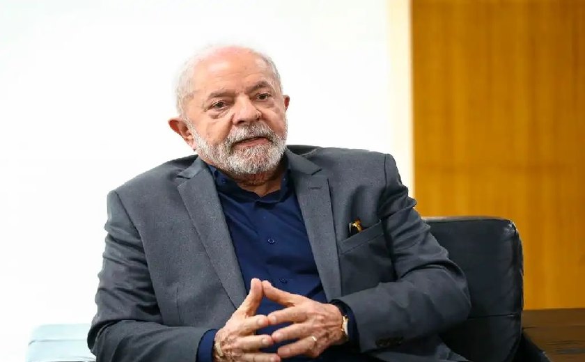 Empresas de aplicativos exploram trabalhadores como nunca, diz Lula